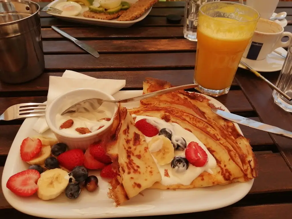 Ger Heffernan_TOMIK TMK_Senhora da Luz_review