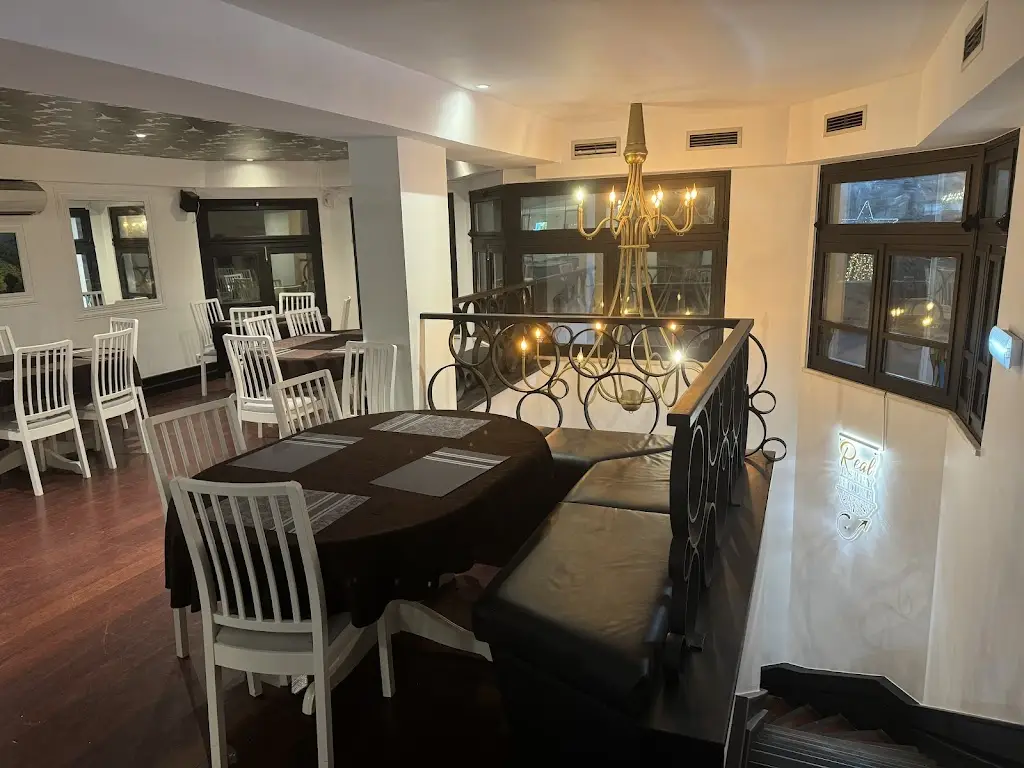 Real Curry House restaurante en Senhora da Luz