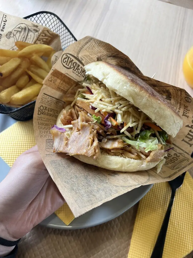 Slavomíra Šimaliaková_Tasquinha Requinte_São Roque do Pico_review