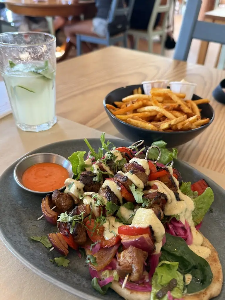 Marie-Soleil Cordeau_Bar restaurante Three Little Birds_Sagres_recensione