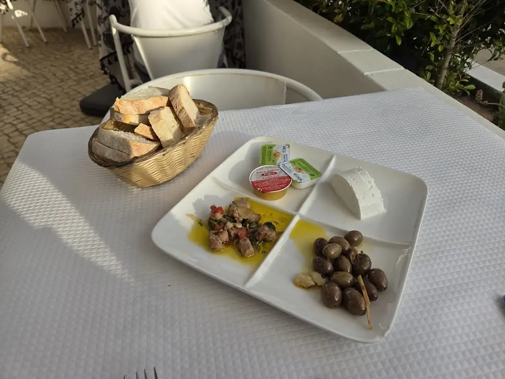 Dominic Carpin_Restaurante Carlos_Sagres_review