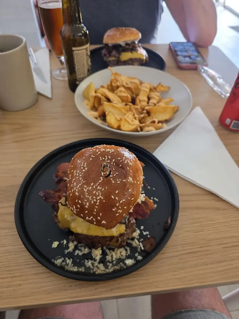 Devin Mirfasihi_O Cultural_Vila do Bispo_recensione