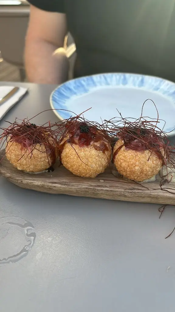 Roi Faust_TukáTulá Beach Bar_Ribeira Grande_recensione