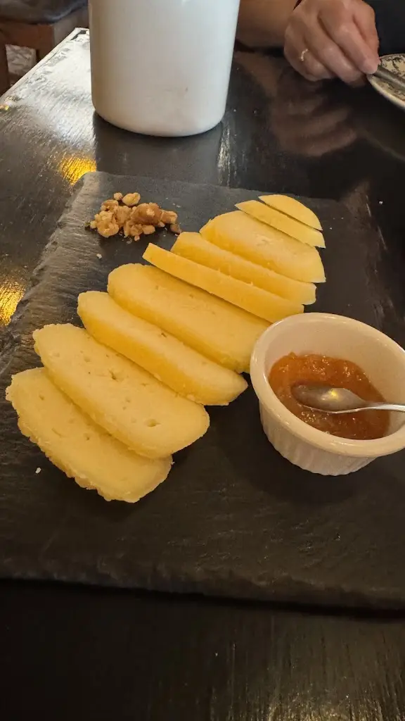 John Ennis_Social. Vinhos & Petiscos Quarteira_Quarteira_review