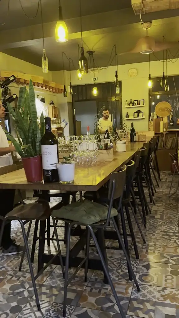 Social. Vinhos & Petiscos Quarteira_Quarteira_slider_image_3