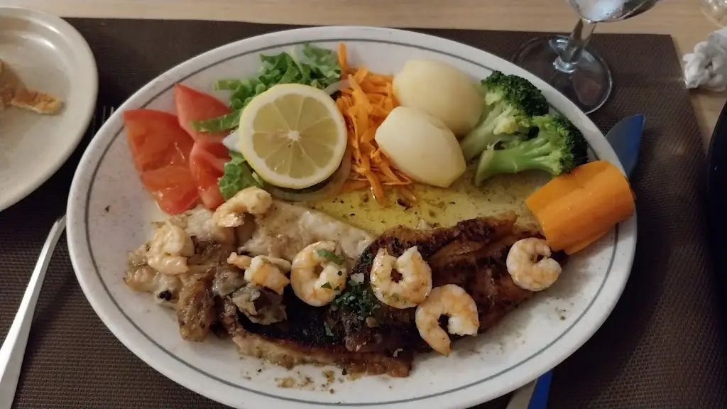 mm ss_Braganca Mar_Quarteira_reseña