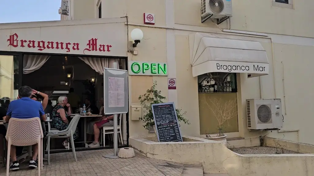 Braganca Mar_Quarteira_slider_image_2