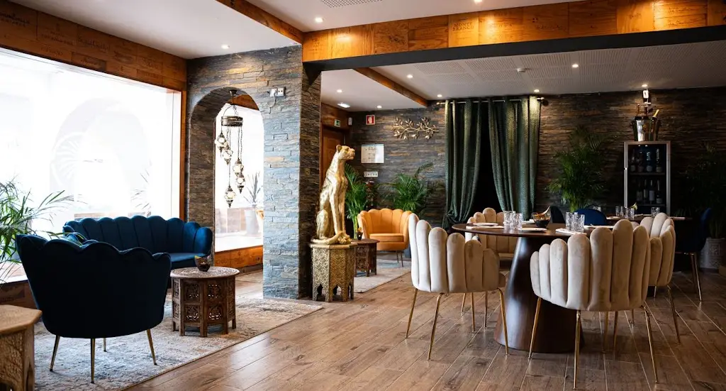 Maison Dubai_Quarteira_slider_image_3