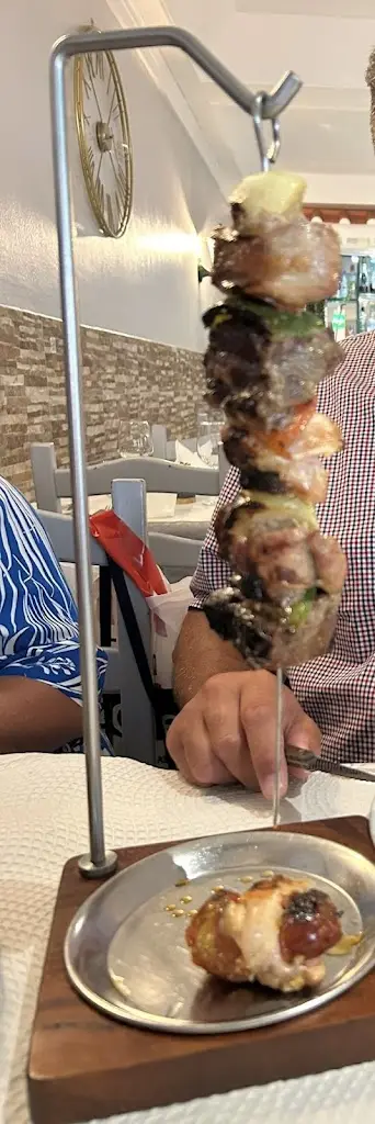 Justin McIlravie_Fernando's Hideaway_Quarteira_recensione