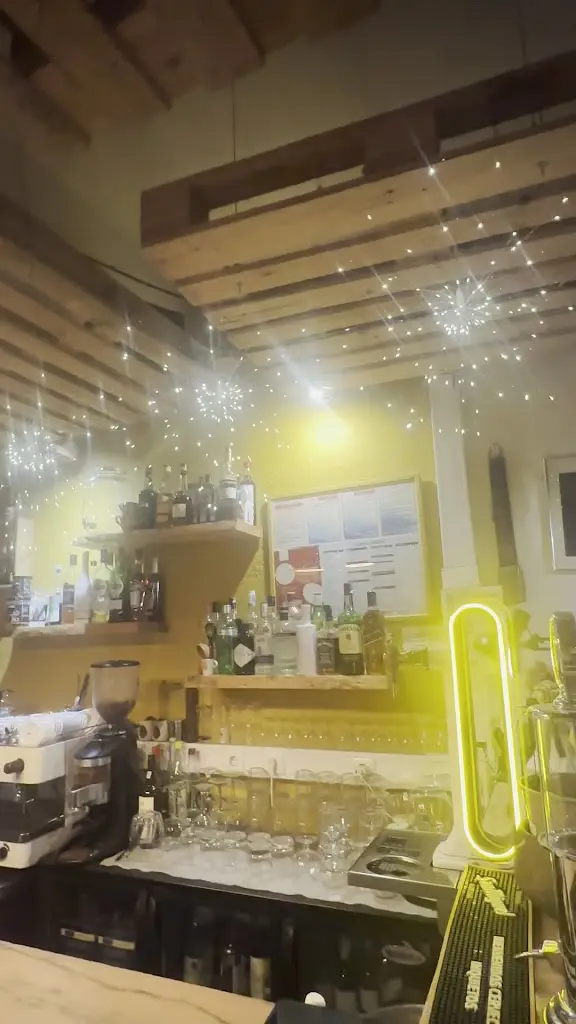 Cais Wine&Tapas Bar_Quarteira_slider_image_2