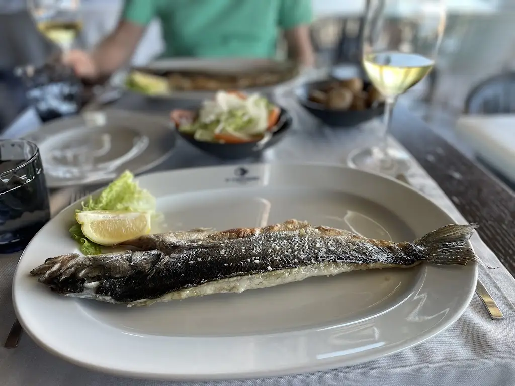 Marta Luis_Restaurante O Cesteiro_Quarteira_recensione