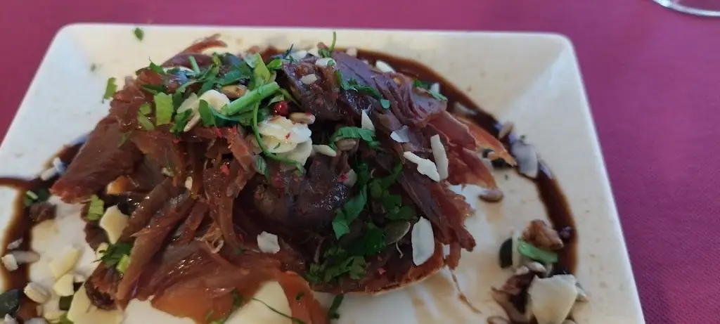 Elizabeth Connor_Tapas e Lendas restauração_Olhão_recensione