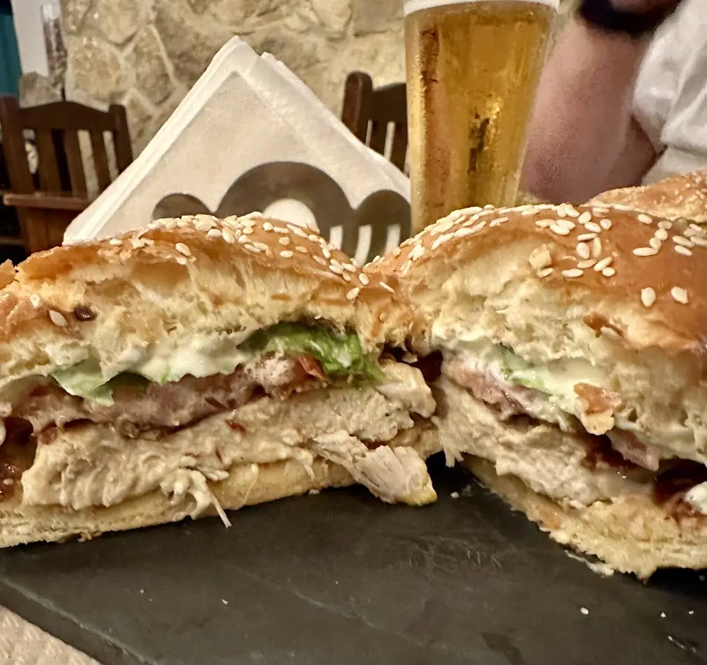 Leah H_Restaurante A Taska_Olhão_review