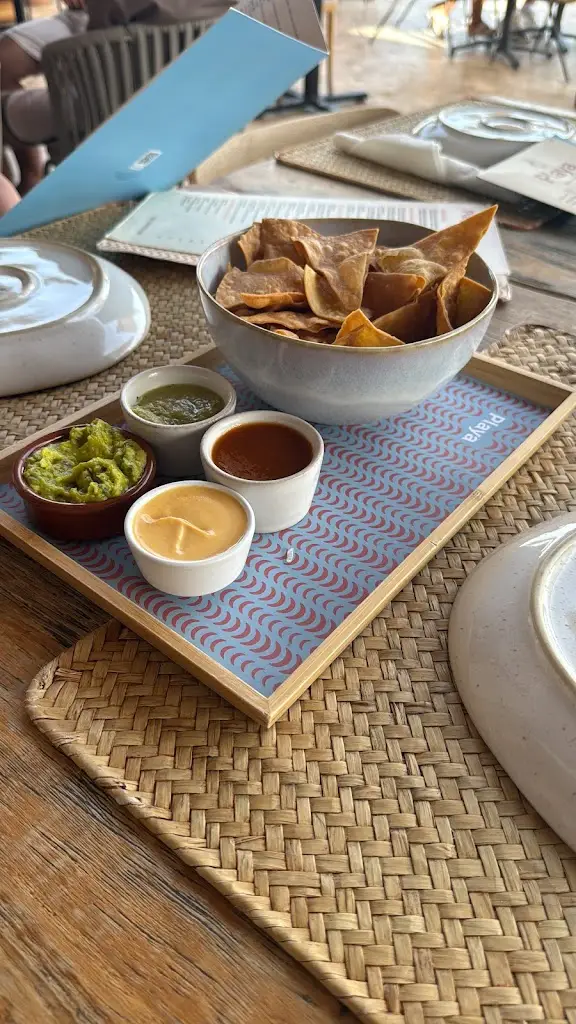 Phil Dechamps_Playa Restaurante & Bar_Olhão_reseña