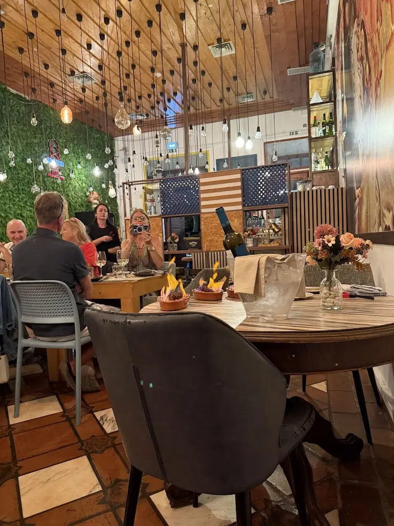 7imeio winebar_Olhão_slider_image_3