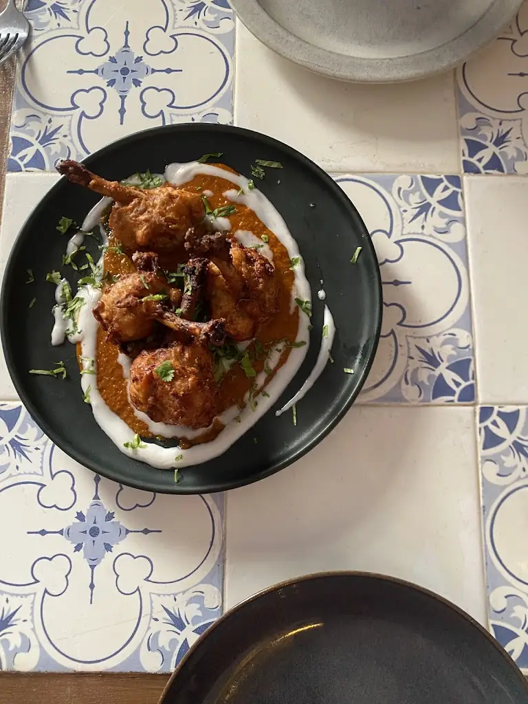 Daniel Hammett_10 Cantos_São Brás de Alportel_review