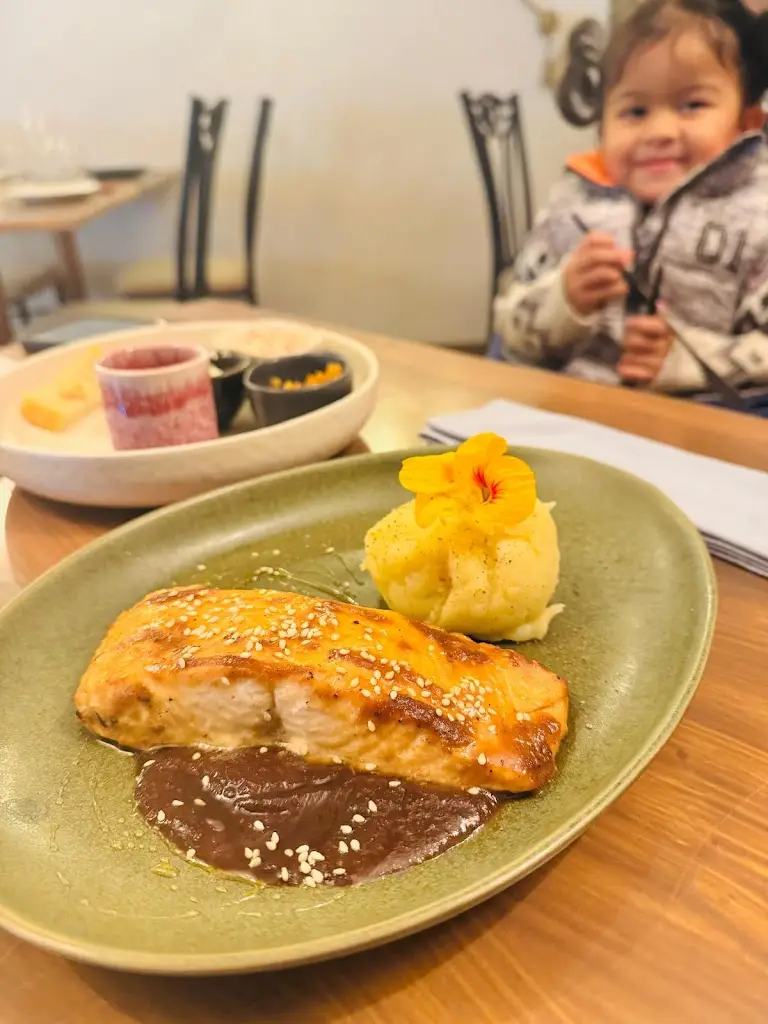 Sarijibrahim Nalakath_10 Cantos_São Brás de Alportel_review