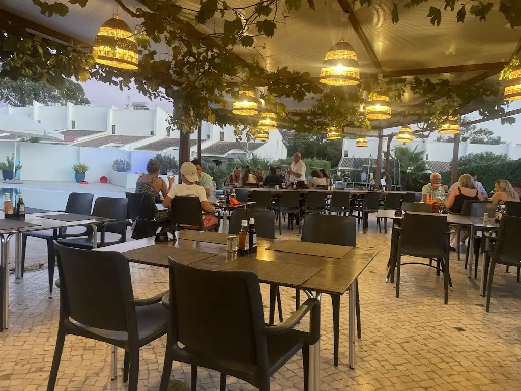 Christopher Roy Johnstone_O Pirata_Vilamoura_recensione