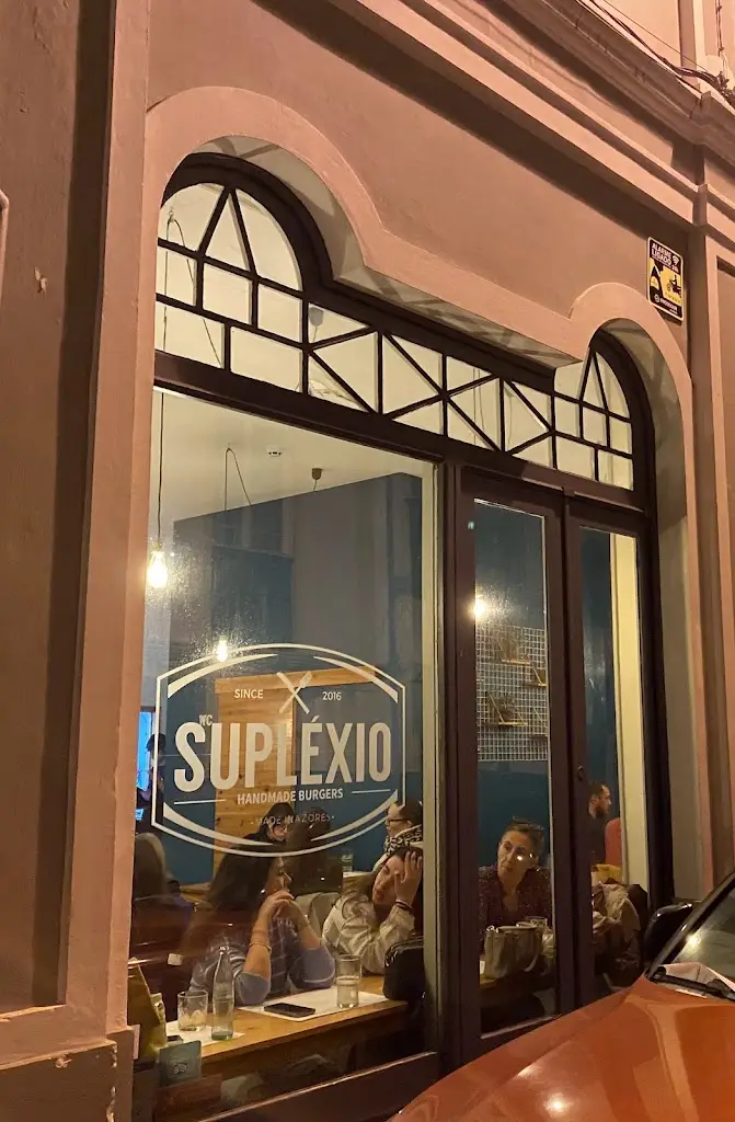 Supléxio ristorante a Arrifes