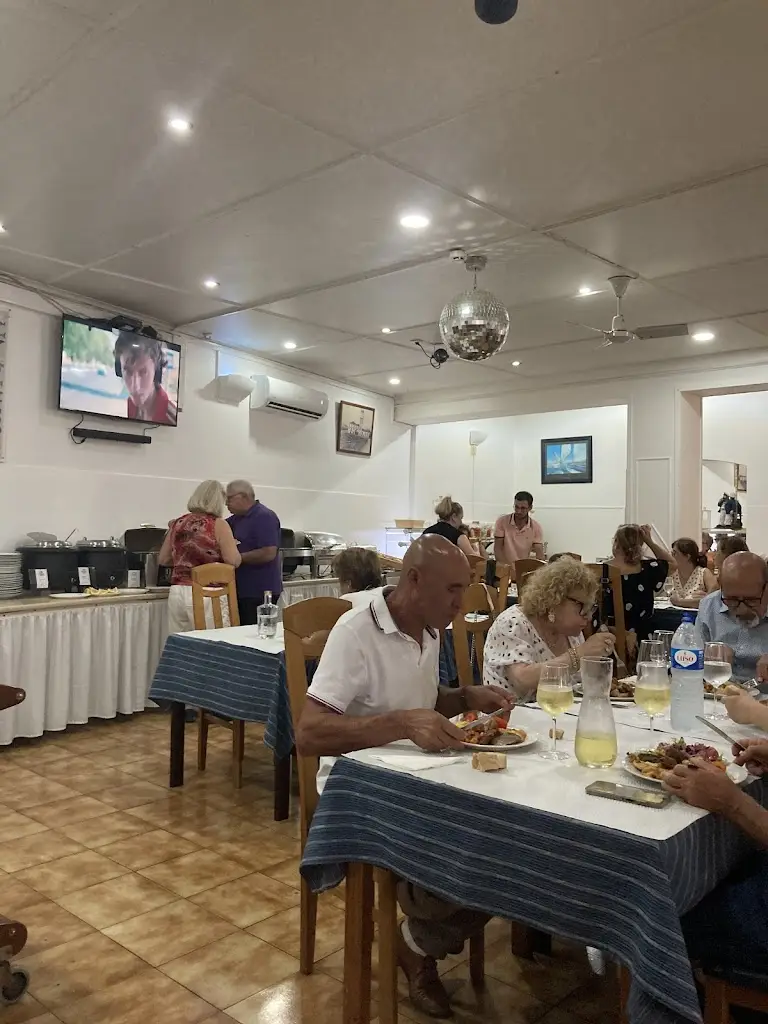 Teresa Tong_O Ildeberto Restaurante Buffet_Ribeira Grande_review