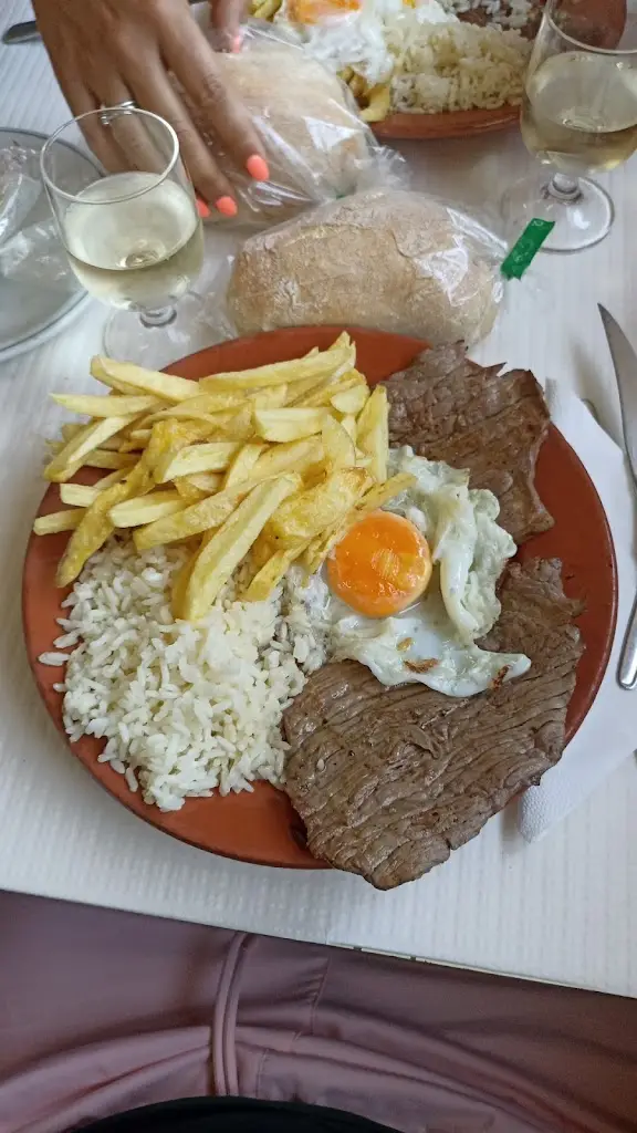 Antonio Lopes_Horizonte_Aldeia de Santo António_recensione