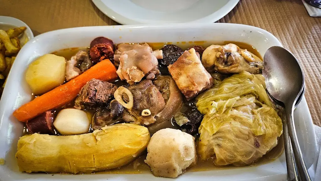 Restaurante - Bar Caldeiras_Ribeira Grande_slider_image_3