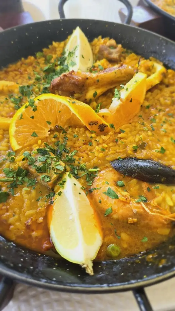 Preben Rund Torgalsbøen_Restaurante da Associação Naval do Guadiana_Vila Real de Santo António_reseña