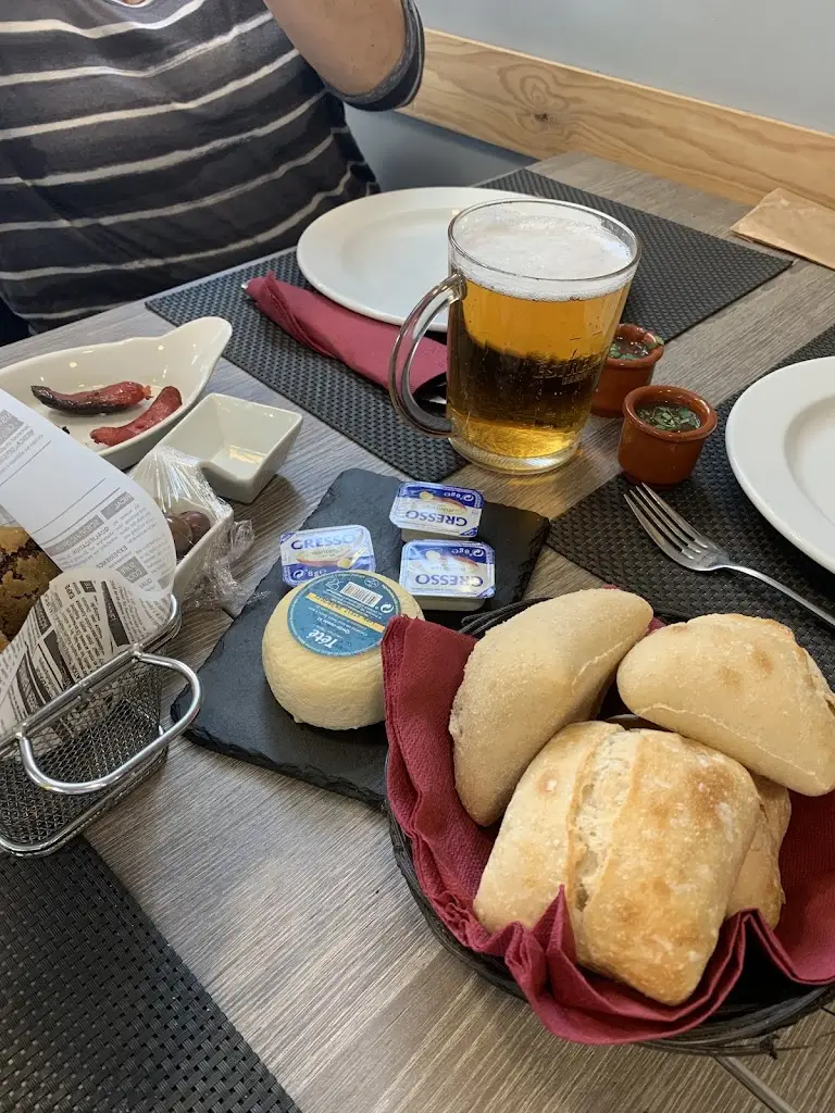 Miguel Sá Lemos_Clube da Picanha_Alcabideche_reseña