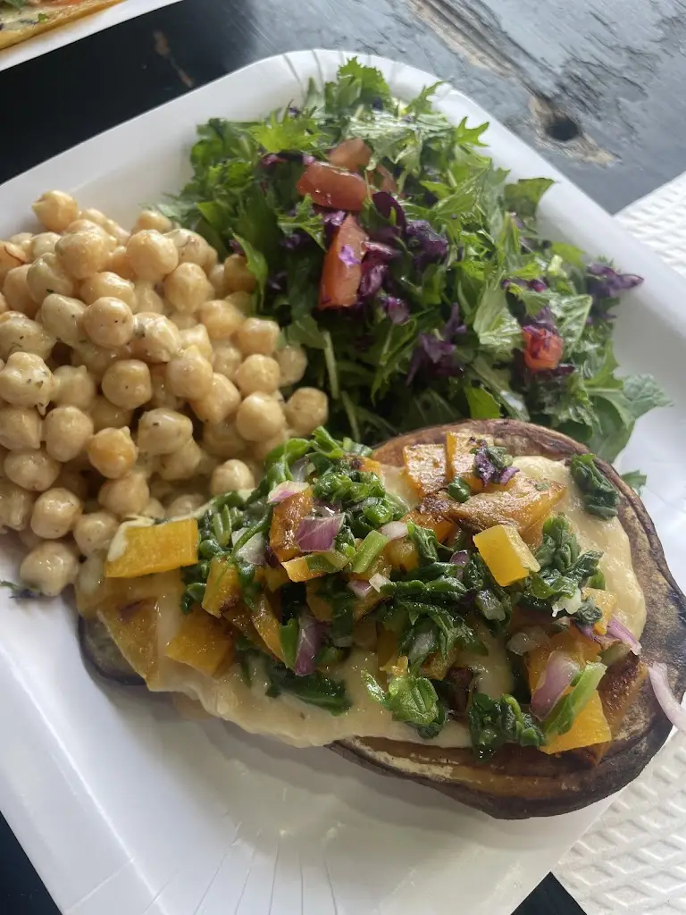 Amuní Green Bar_Santa Cruz da Graciosa_slider_image_2