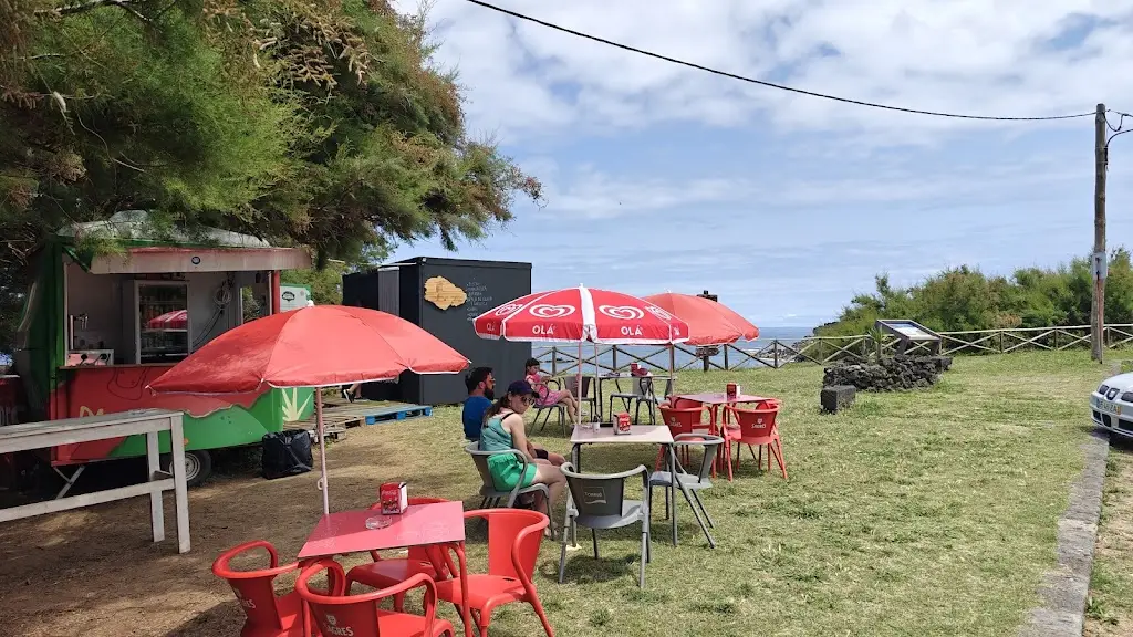 Tasquinha do faroleiro_Santa Cruz da Graciosa_slider_image_1