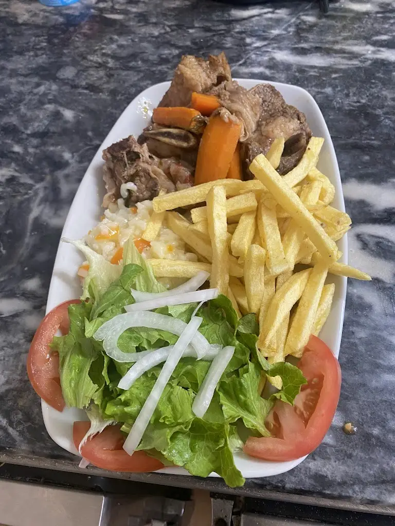 Café e restaurante da D’Cristina ristorante a Aldeia Gavinha