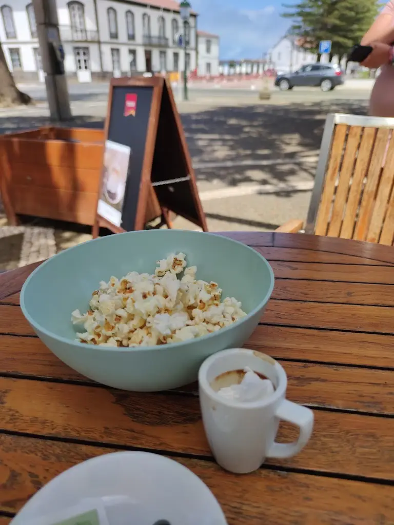 Menu_Café on the Plaza_Santa Cruz da Graciosa_immagine_2