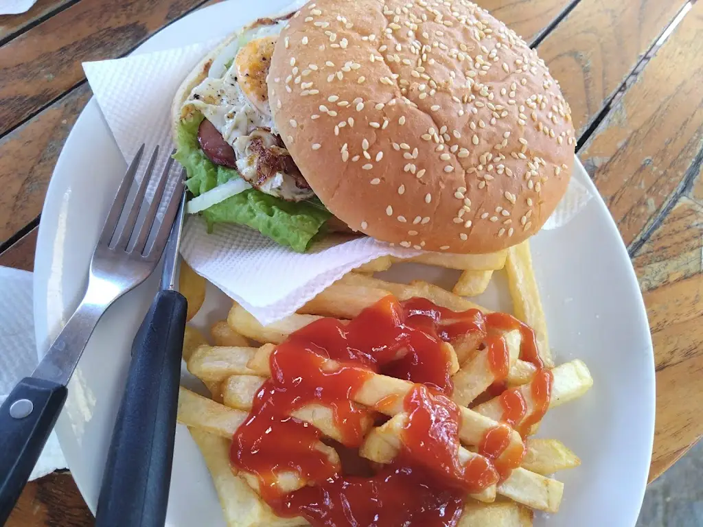 Café on the Plaza_Santa Cruz da Graciosa_slider_image_2