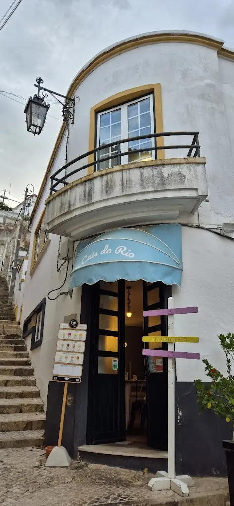 Patrick von Däniken_Cais do Rio Alenquer_Aldeia Gavinha_review