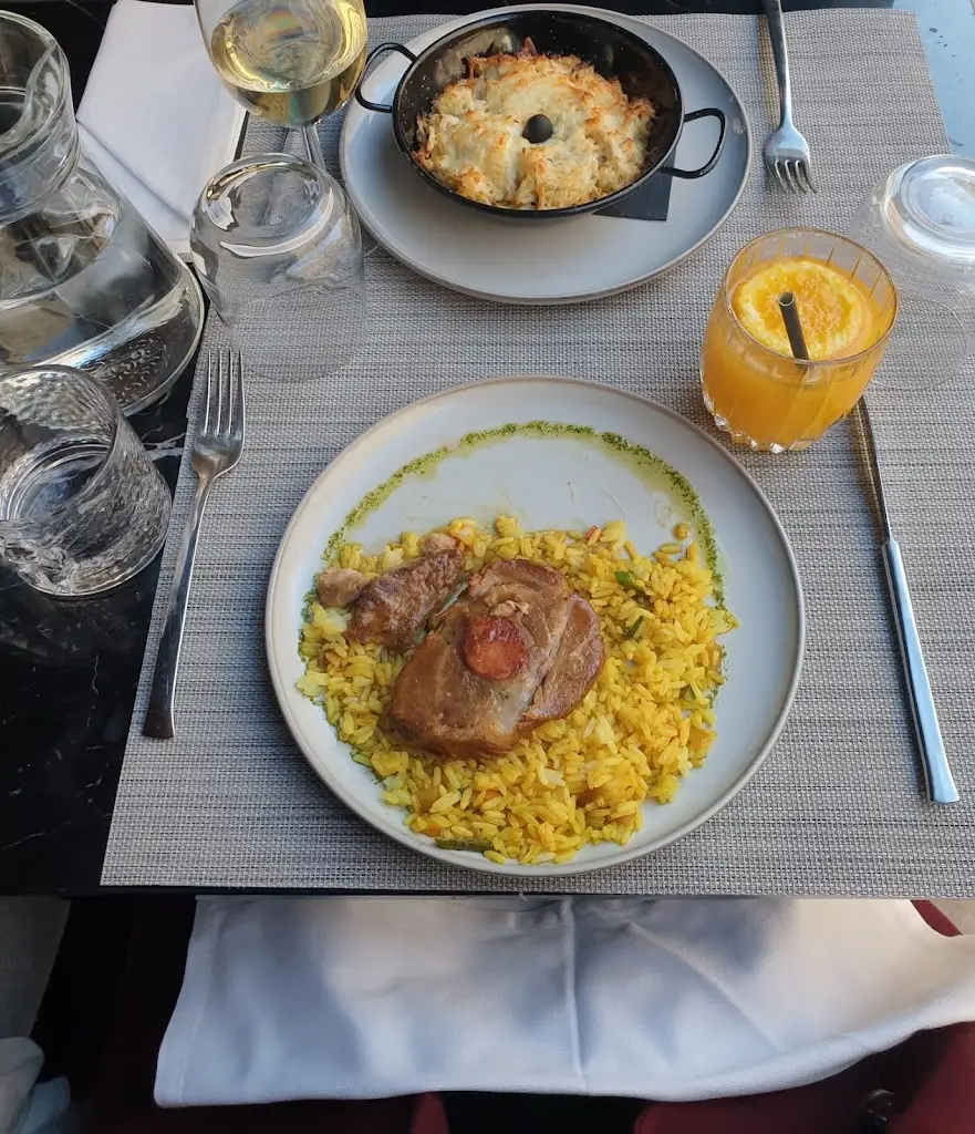 Vanídia Mendes (Vanídia Mendes)_Mesa do Alfaiate_Alfaiates_reseña