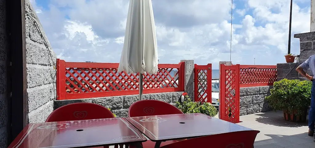 Toma Lá Dá Cá Snack Bar ristorante a Santa Cruz da Graciosa