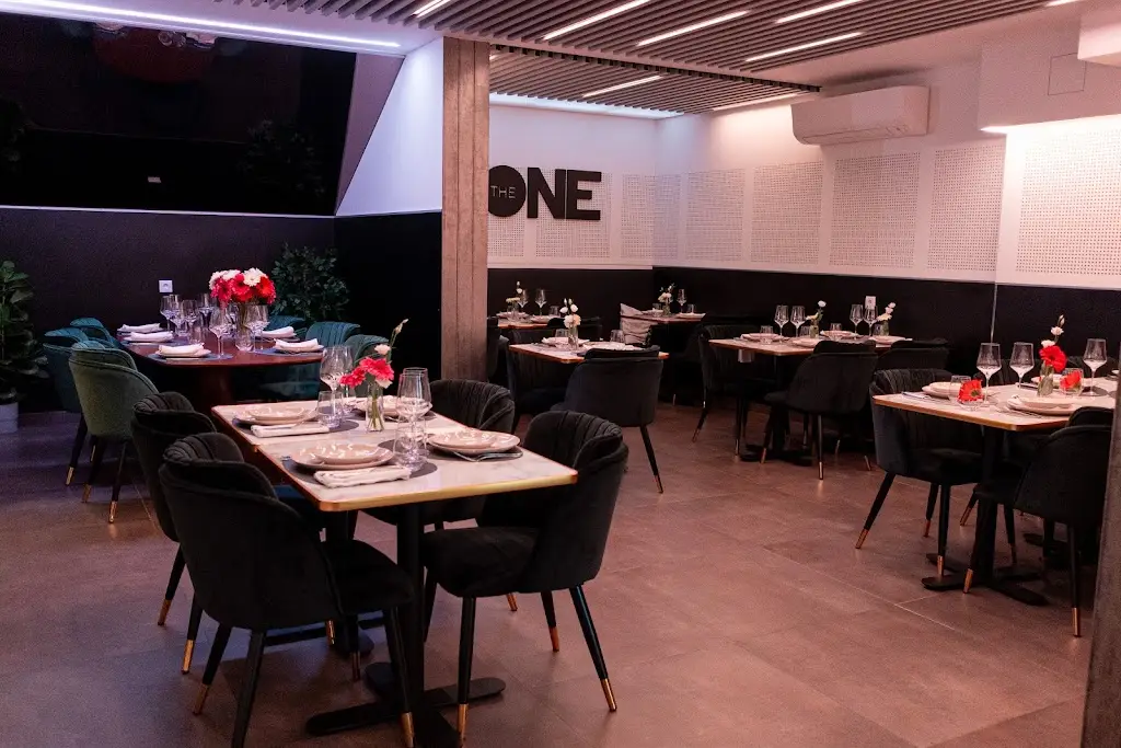 The One - Restaurante, Lisboa ristorante a Alfornelos