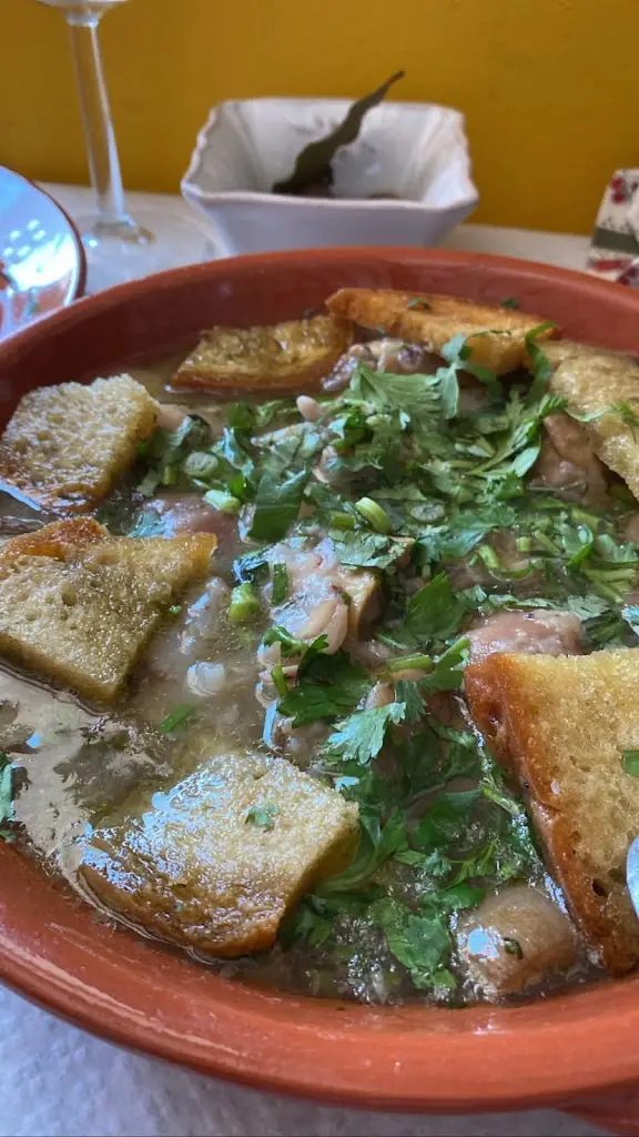 Burak Ozyazar_Lugar ao Sul_Alfornelos_recensione