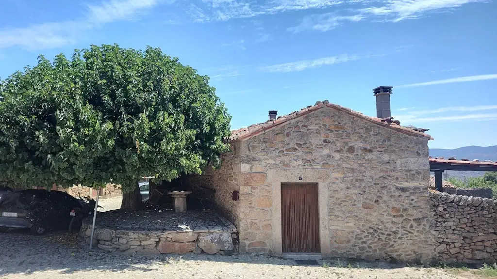 Tasquinha da Amoreira_Algodres_slider_image_3