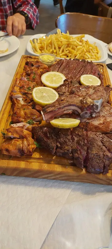 Tiago Cunha_Brasa do Bairro_Alfragide_recensione