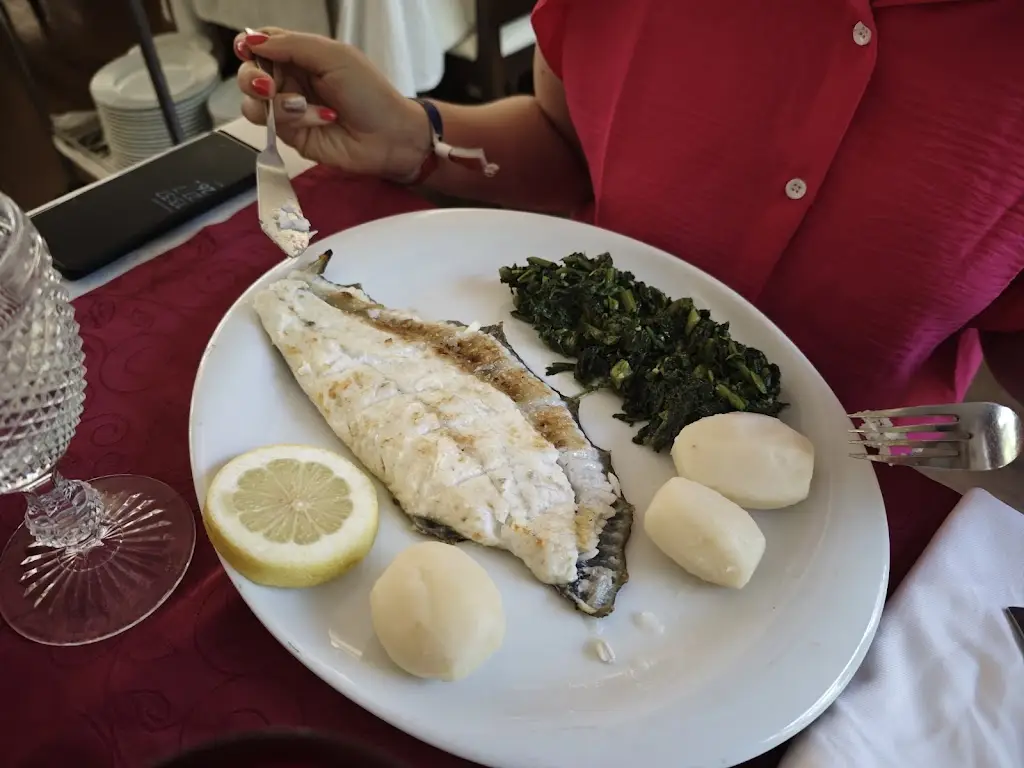 Tiago Bergano_Restaurante Caravela d'Ouro_Algés_recensione