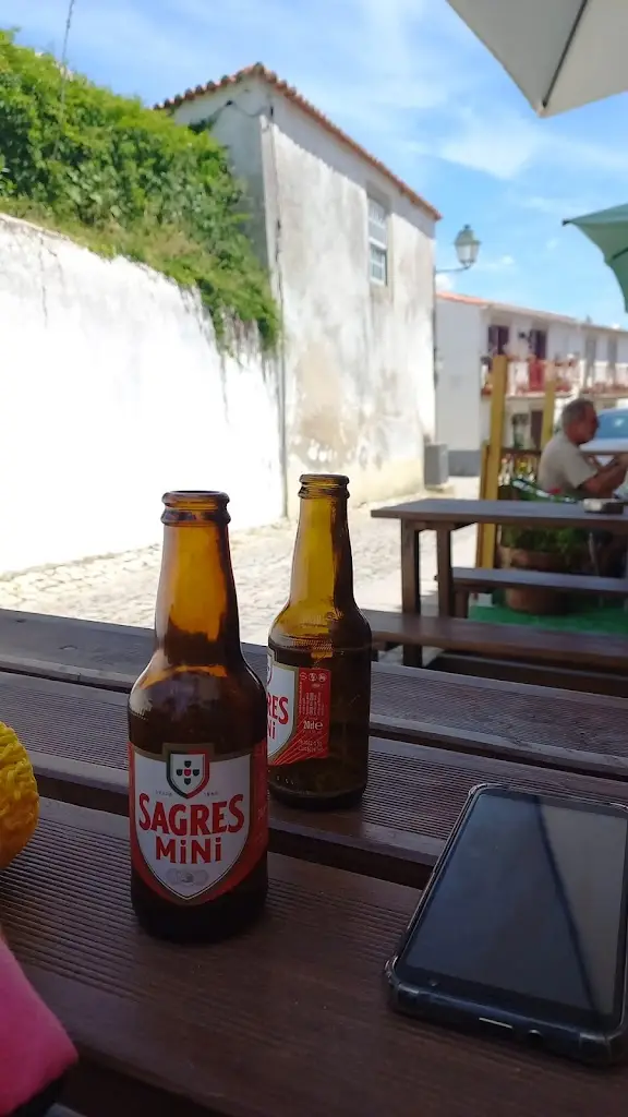 Clara Gabriel Correia_Talmeyda_Almeida_review