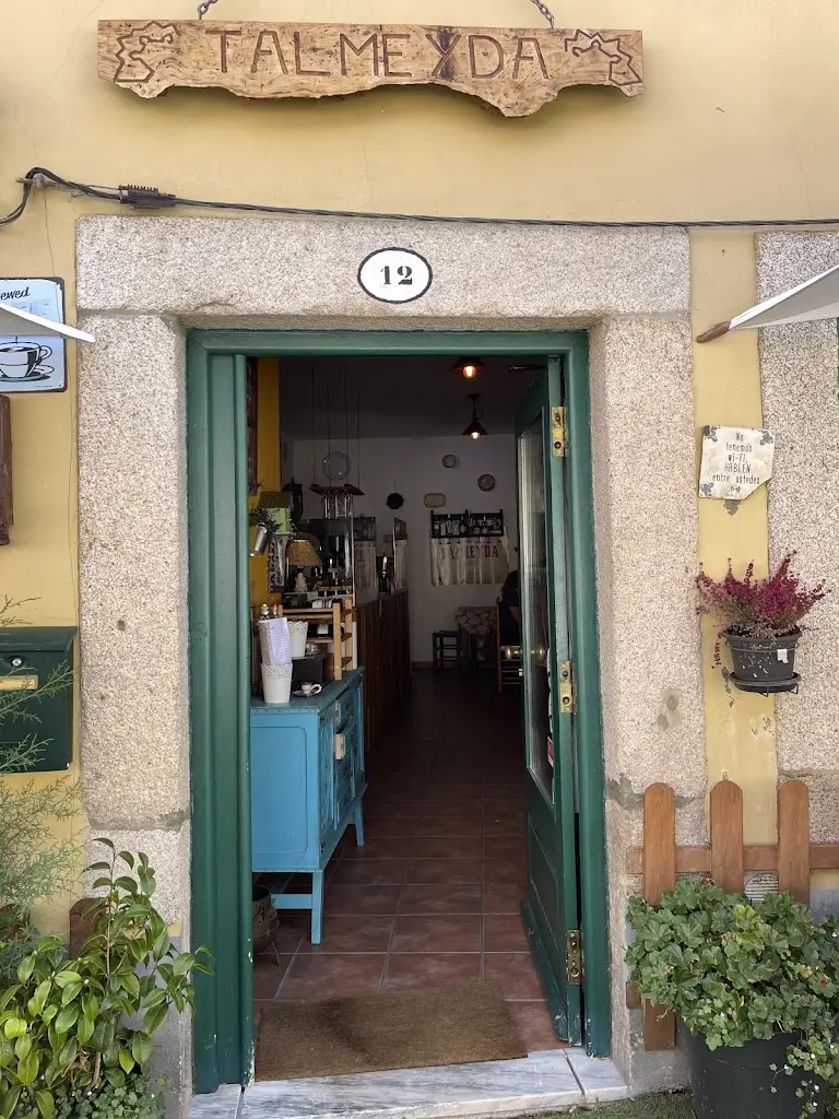 Talmeyda_Almeida_slider_image_3