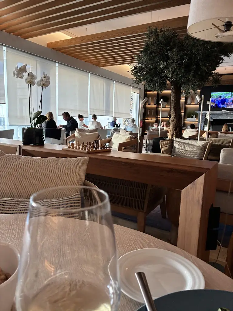 Scott R_Oceano Golfers Bar_Amoreira_review