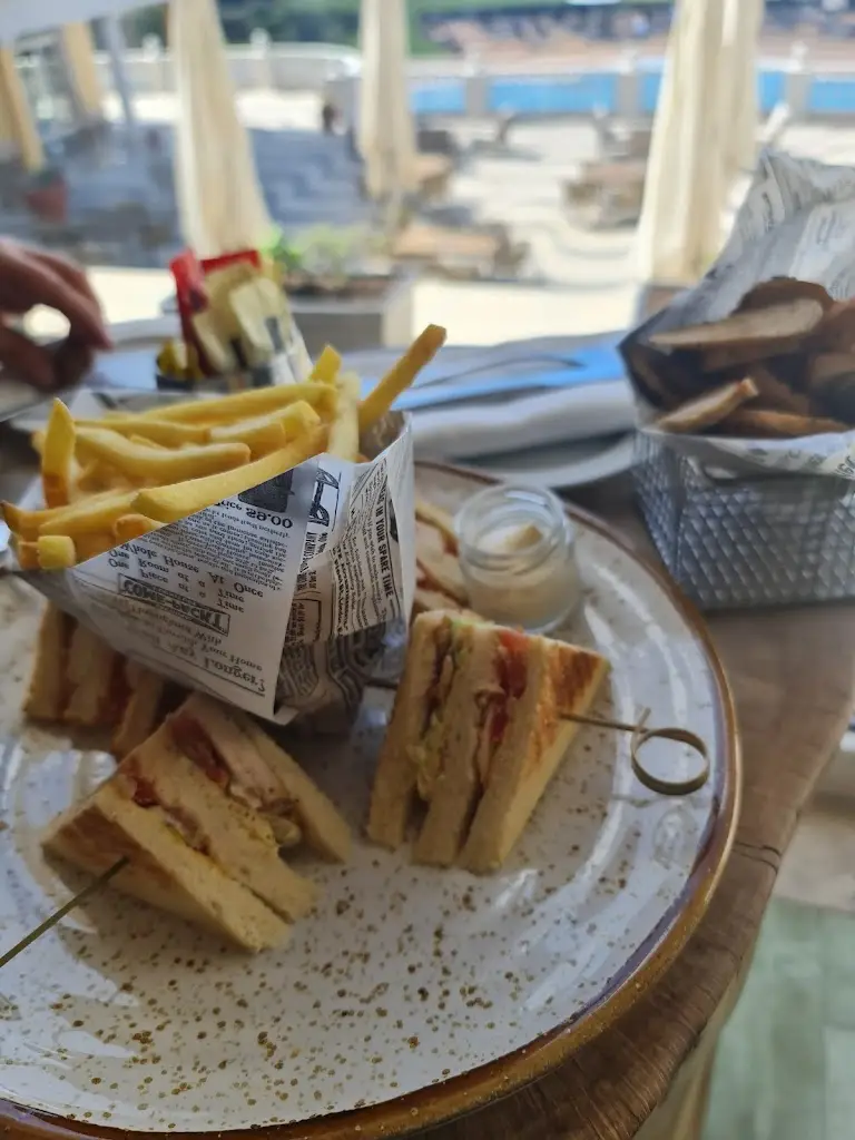 GuK Kappeler_Oceano Golfers Bar_Amoreira_review