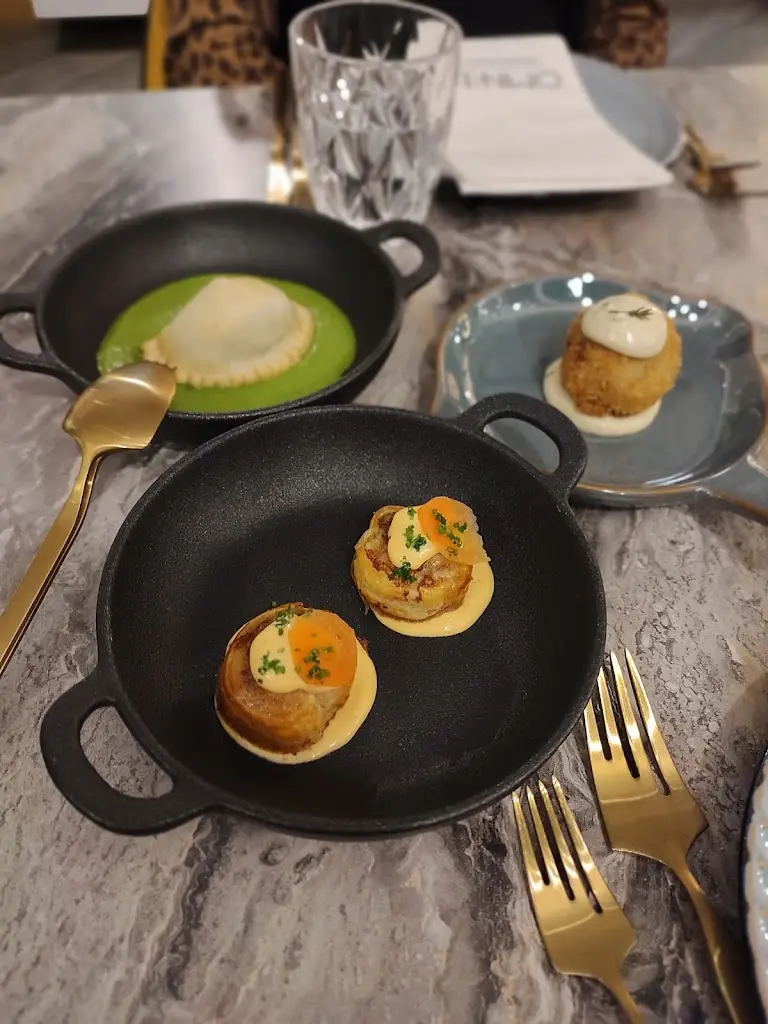 Nuno Mendes_Omnia_Alverca da Beira_recensione