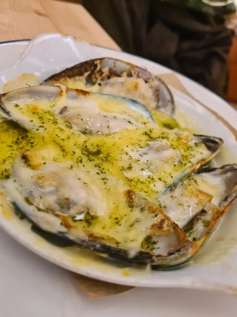 ivan valadares_Maria Azeitona_Amadora_review