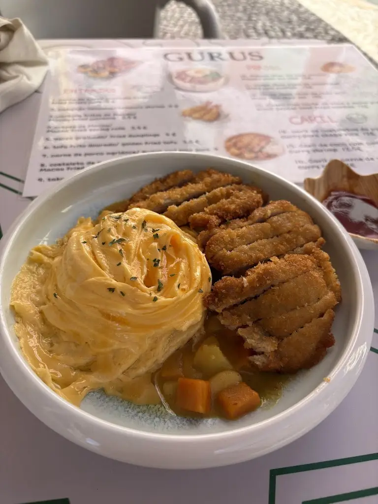 Choi Cheung_Gurus_Alto do Pina_review