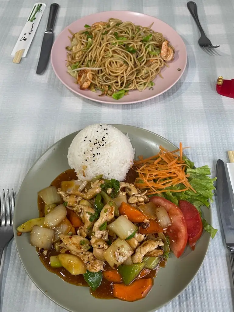 Janice Kwok_LUCKY SUSHI & WOK （幸运小馆）_Alto do Pina_recensione