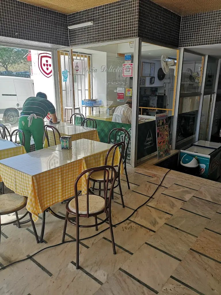 Constantine N._Restaurant MARIA DELÍCIA_Alto do Pina_reseña